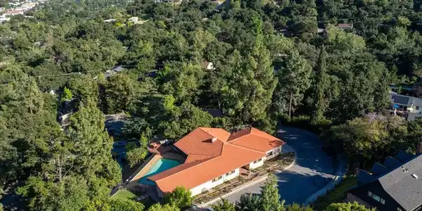 3770 Whiting Manor Lane