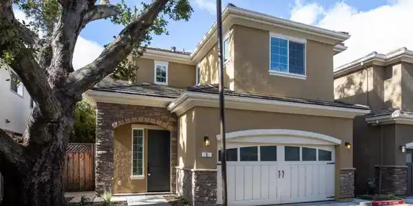 8 Kentfield Court