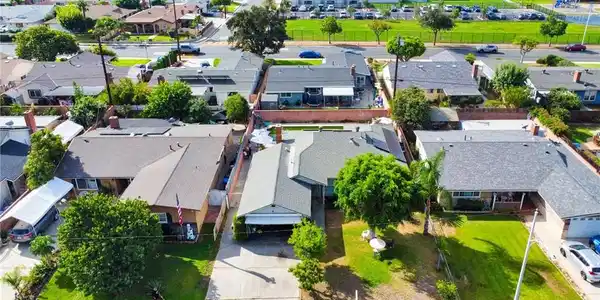 962 East Citrus Edge Street