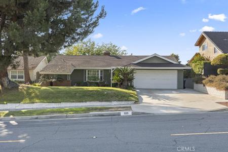 325 El Encino