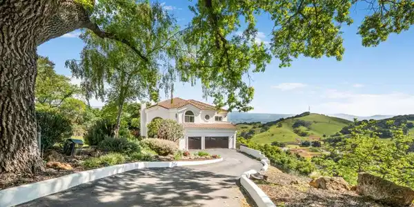 1566 Llagas Road