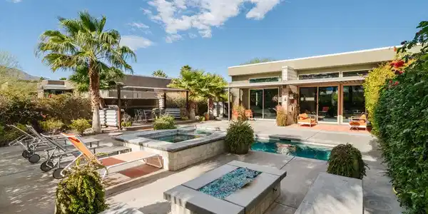1096 Lucent Court