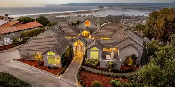 2813 Alamo Drive