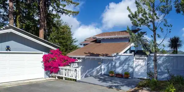 645 Skyward Drive