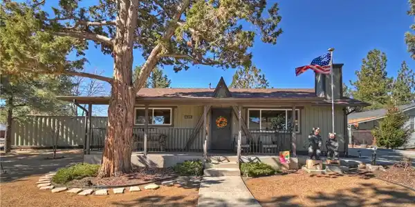 437 San Martin