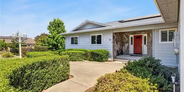 26 Regal Way