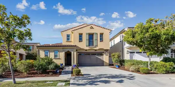 627 E Orange Blossom Way