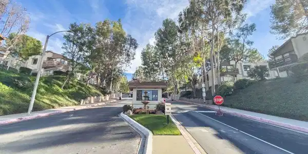 22725 Lakeway