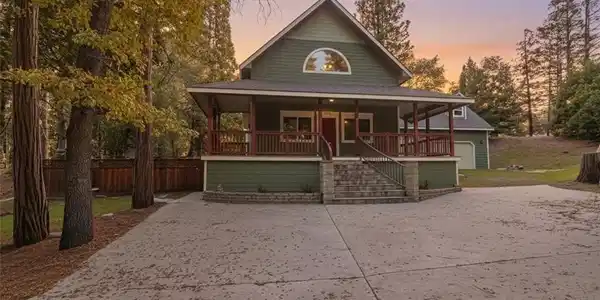 1400 Pine Cone Court