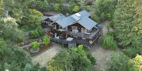 130 Hillcroft Way