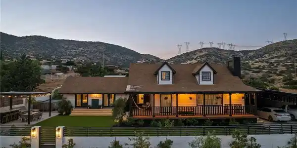 1617 Twin Butte