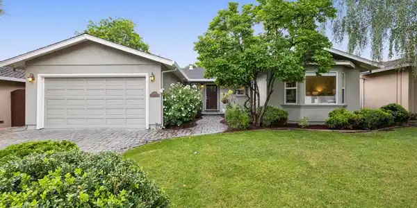 5530 Laura Drive
