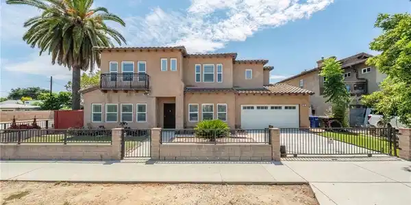 658 E. Phillips Boulevard