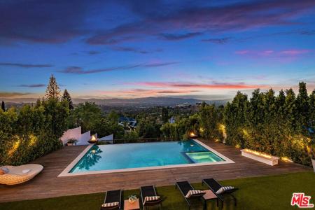 3915 Vista Linda Drive