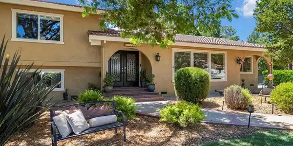 17441 Blue Jay Drive