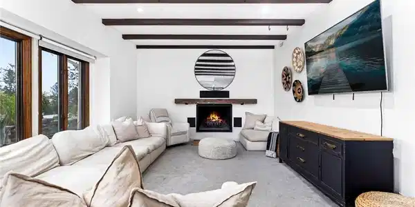 2607 Alta Vista
