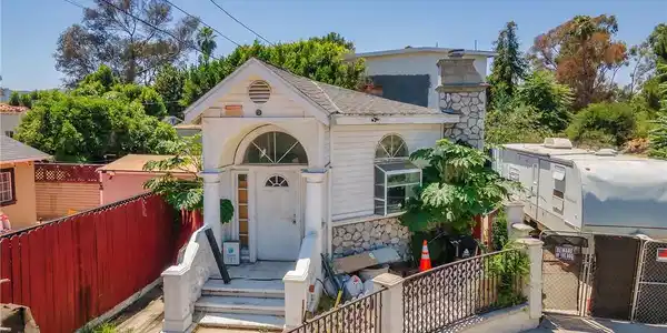 4463 Bellflower Avenue