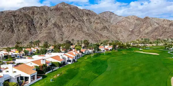 49540 Avenida Vista Bonita