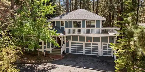 814 Crestwood Drive