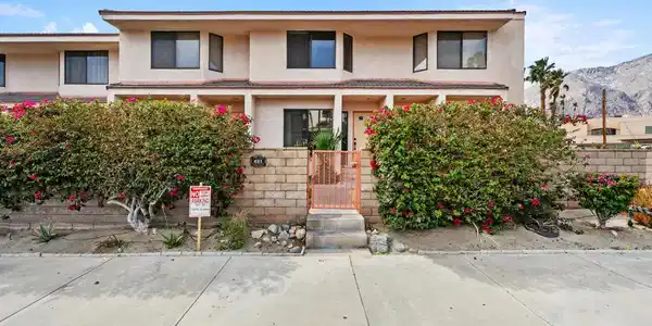 401 E Vista Chino