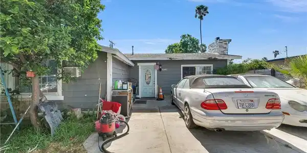 10160 FELIPE Avenue