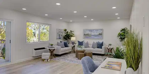 5499 Paseo Del Lago W