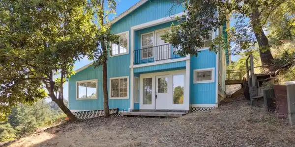 520 Laguna