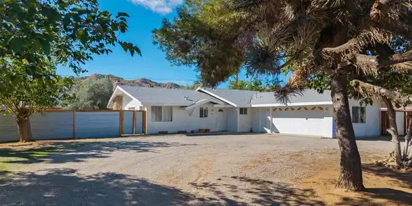 56811 Desert Gold Drive