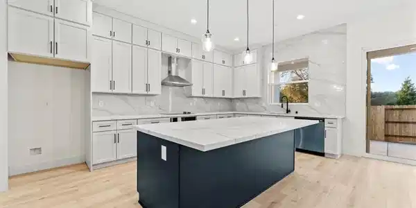1 Moonbeam Ct Court