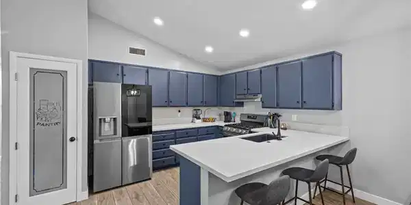 1720 Express Circle