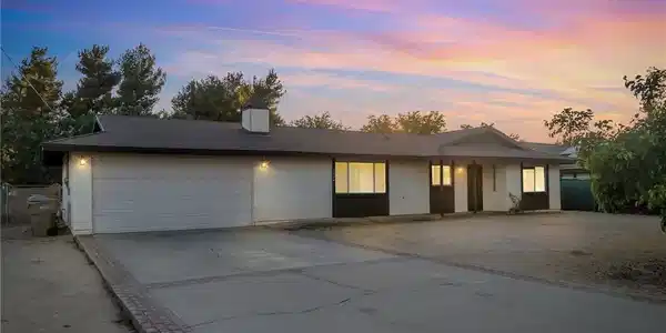 7574 Hastings