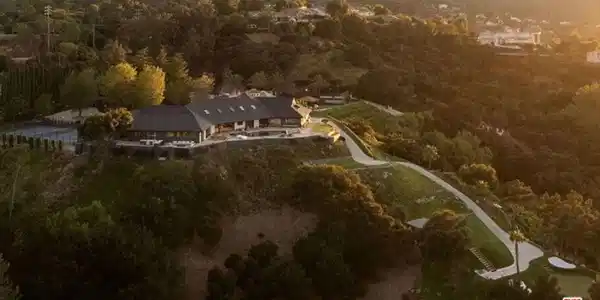 16401 Mulholland Drive