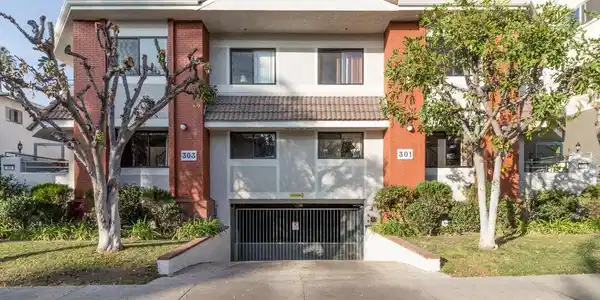 301 W Loraine Street