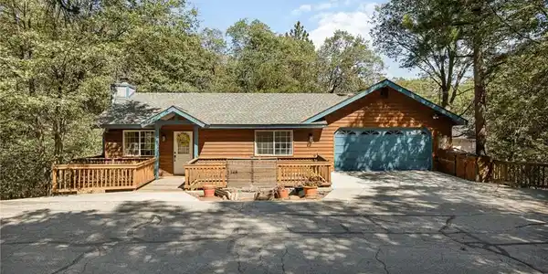 1348 Manzanita
