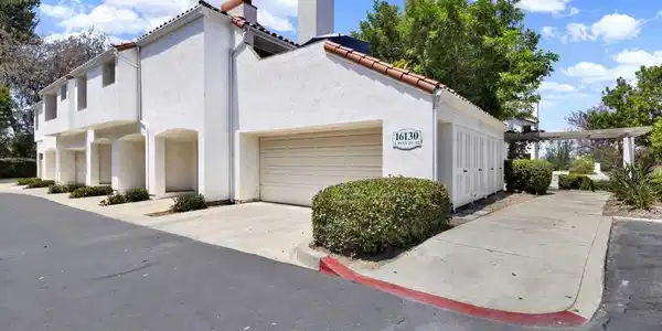 16130 Avenida Venusto