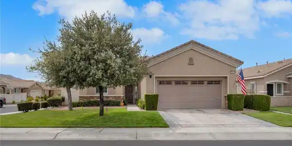 19441 Royal Oaks