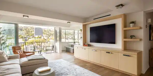 818 N Doheny Drive