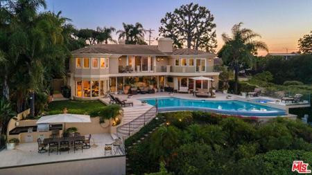 7833 Torreyson Drive