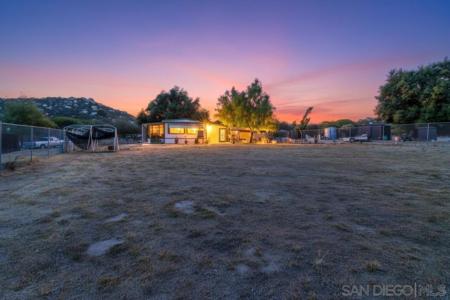 2052 Boulder Oaks Rd