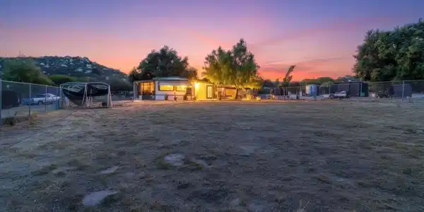 2052 Boulder Oaks Rd