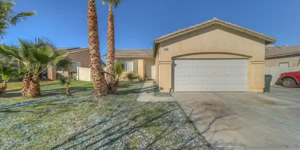 11660 Desert Falls