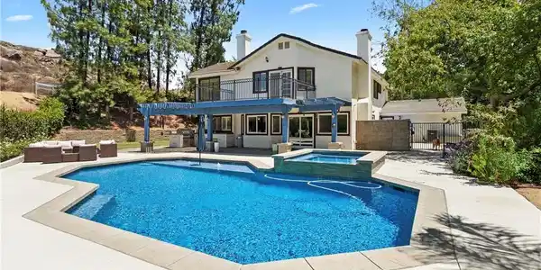 15605 Creekview Trail
