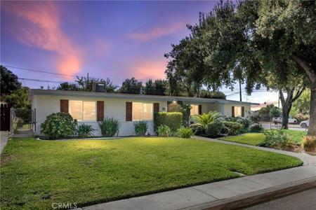 102 E Pioneer