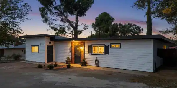 29824 Oak Dr.