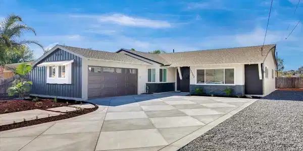 12702 Metate Ln