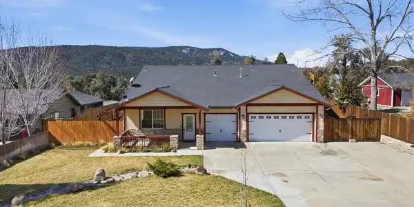 1013 Eagle Lane