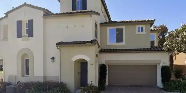 4113 Peninsula Drive