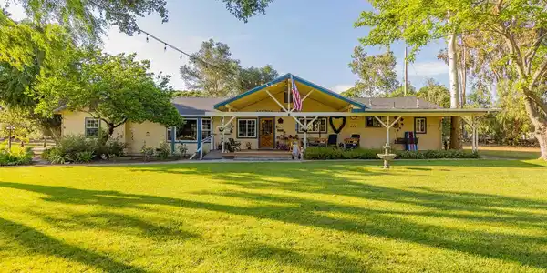 560 Riverside Road