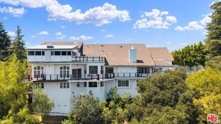 2312 Kimridge Road