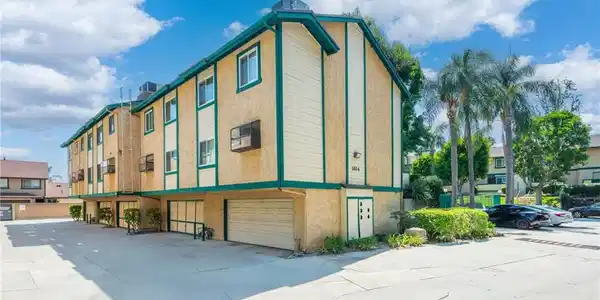 1614 S Mayflower